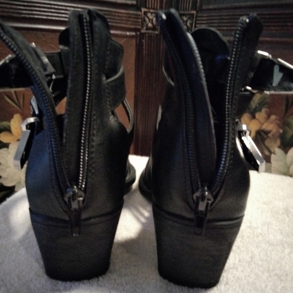 Forever 21 Chunky Block Heel Mule Pointy Toe Black Strapped 7 - Picture 3 of 9